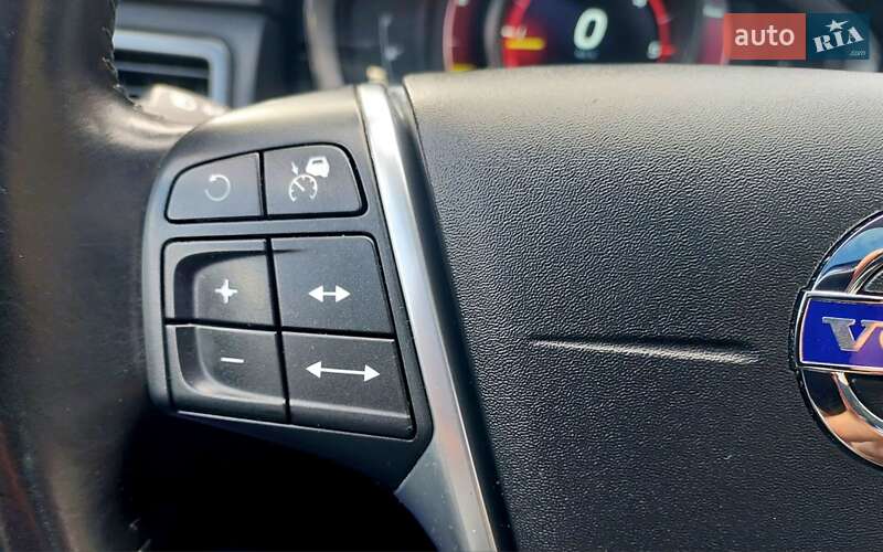 Універсал Volvo V70 2015 в Бродах