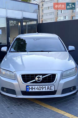 Универсал Volvo V70 2013 в 