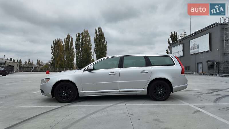 Универсал Volvo V70 2013 в Киеве