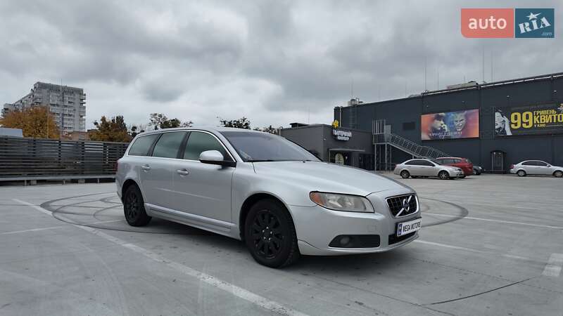 Универсал Volvo V70 2013 в Киеве