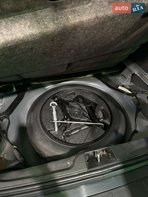 Універсал Volvo V70 2010 в Тернополі