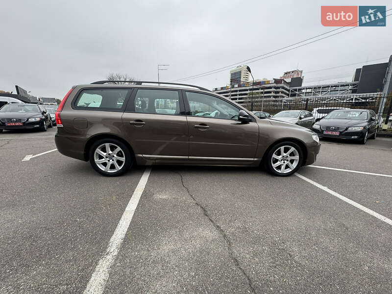 Універсал Volvo V70 2015 в Києві