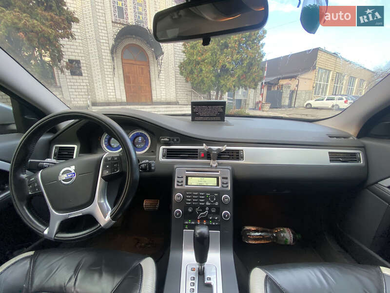 Универсал Volvo V70 2011 в Киеве фото 15 Универсал Volvo V70 2011 в Киеве