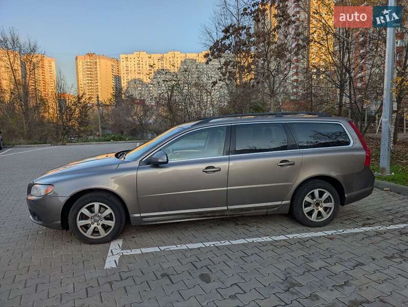 Универсал Volvo V70 2010 в Киеве