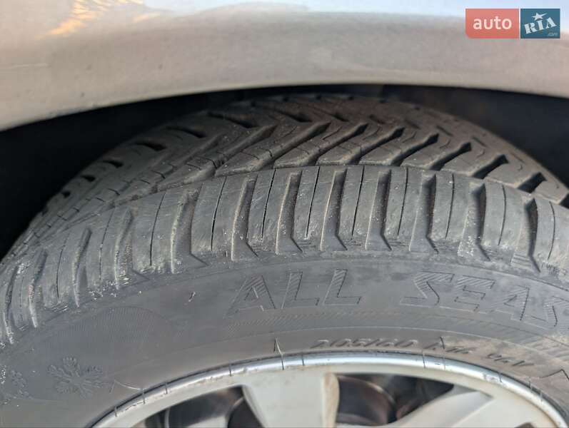 Универсал Volvo V70 2010 в Киеве