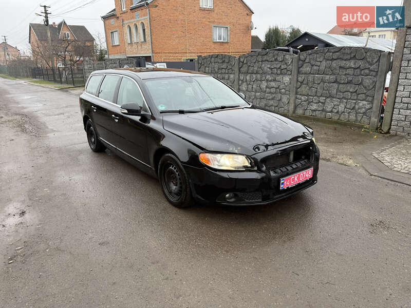 Volvo V70 2010