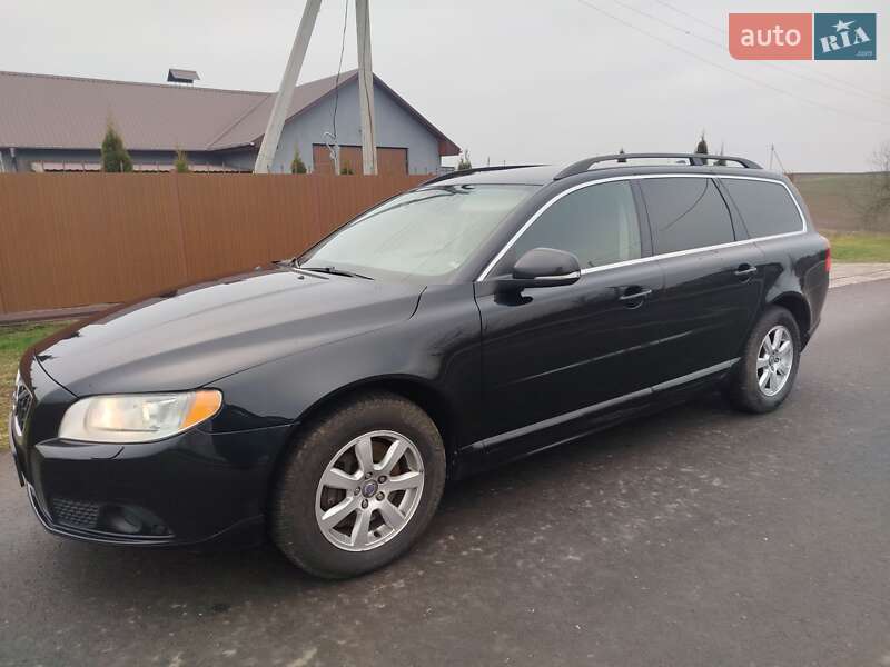 Универсал Volvo V70 2011 в Нововолынске