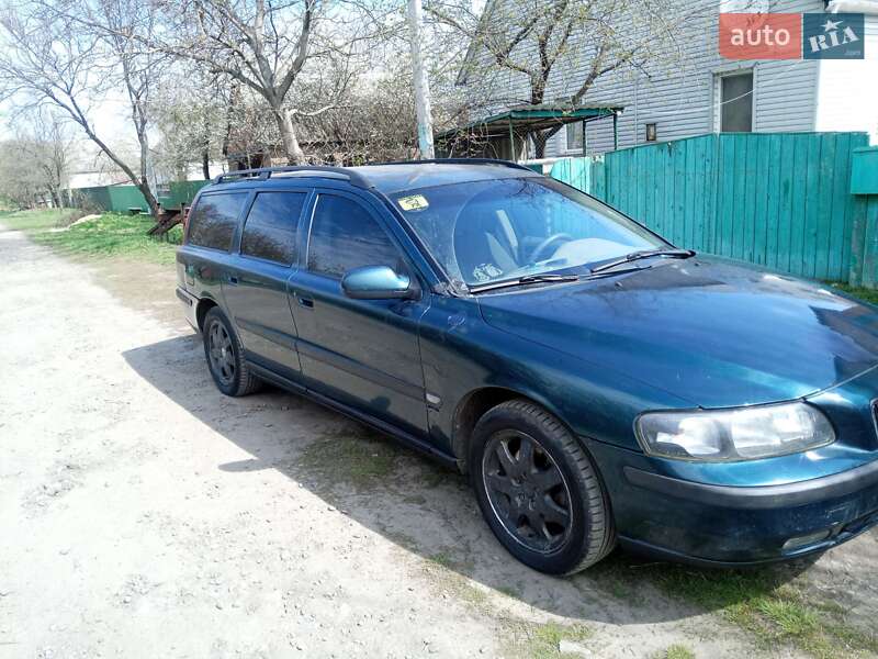 Універсал Volvo V70 2002 в Полтаві