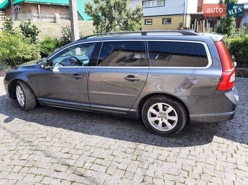 Volvo V70 2010 Volvo V70 2010