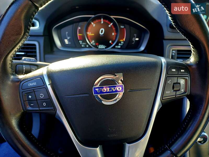 Универсал Volvo V70 2016 в Бродах фото 36 Универсал Volvo V70 2016 в Бродах