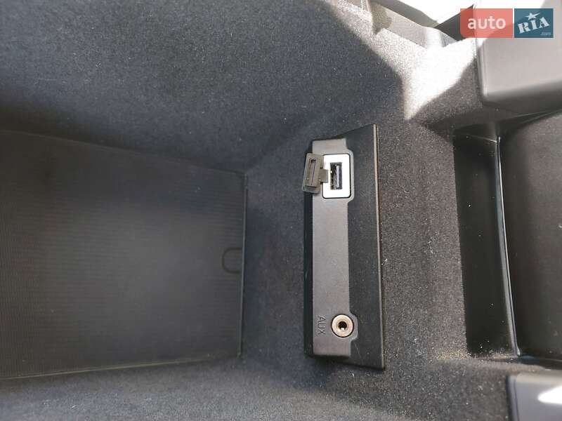 Универсал Volvo V70 2016 в Бродах фото 73 Универсал Volvo V70 2016 в Бродах