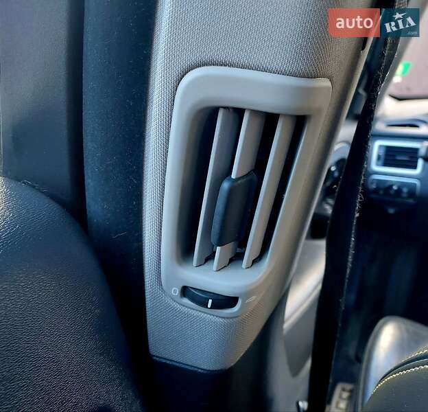 Универсал Volvo V70 2015 в Бродах фото 61 Универсал Volvo V70 2015 в Бродах