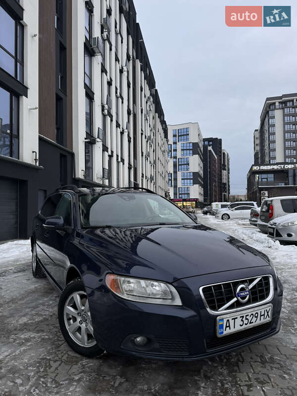 Volvo V70 2011