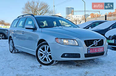 Універсал Volvo V70 2013 в Києві