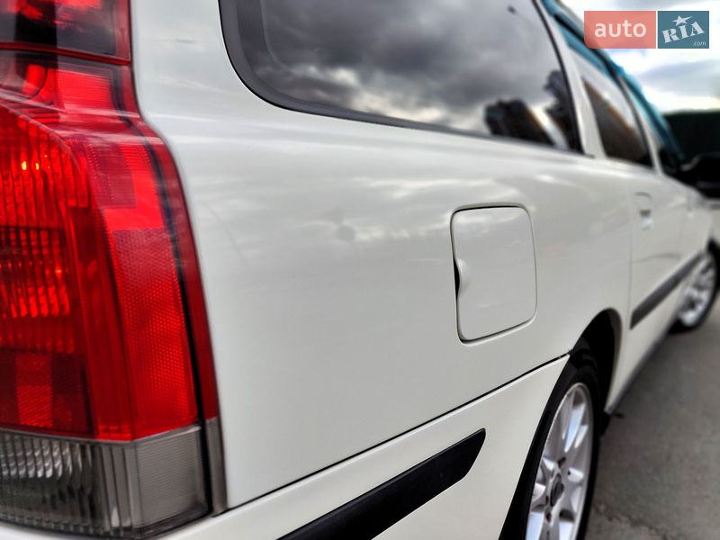Универсал Volvo V70 2002 в Киеве