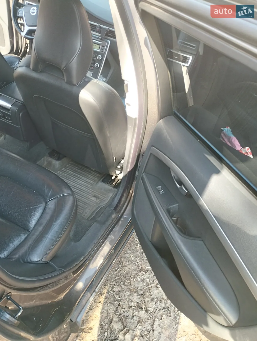 2010 Volvo V70 - мініатюра 8