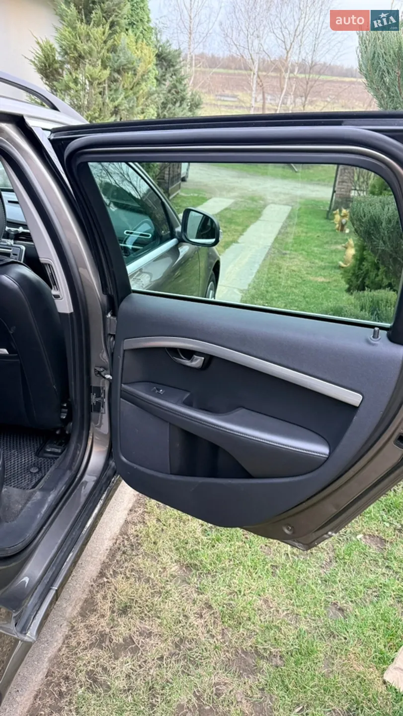 2010 Volvo V70 - мініатюра 13