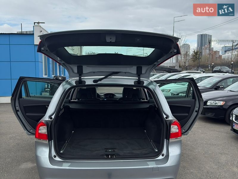 Универсал Volvo V70 2015 в Киеве