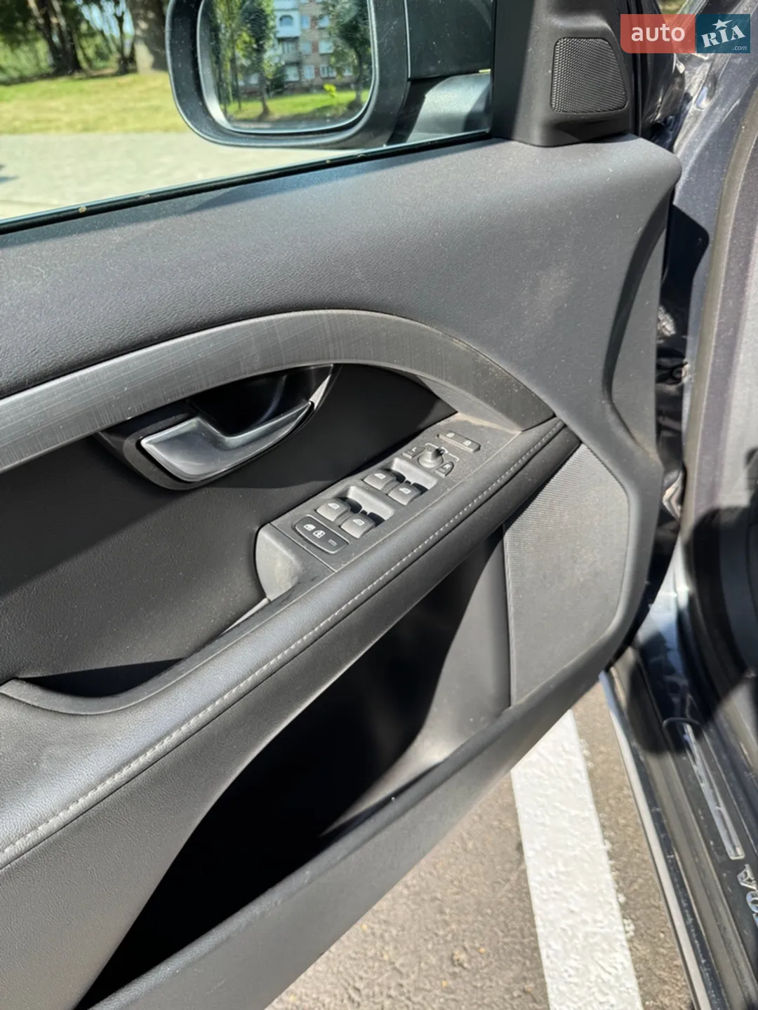 2010 Volvo V70 - мініатюра 14
