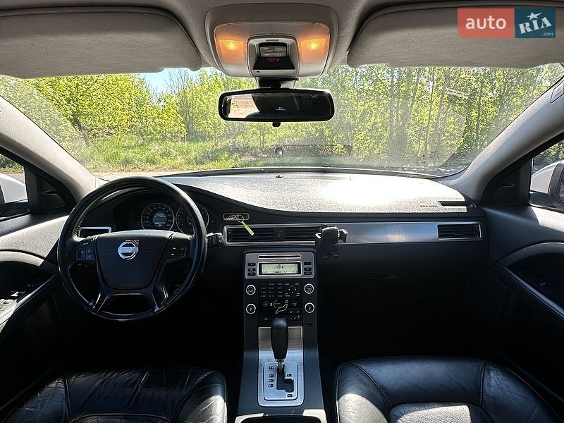 Универсал Volvo V70 2011 в Белогородке
