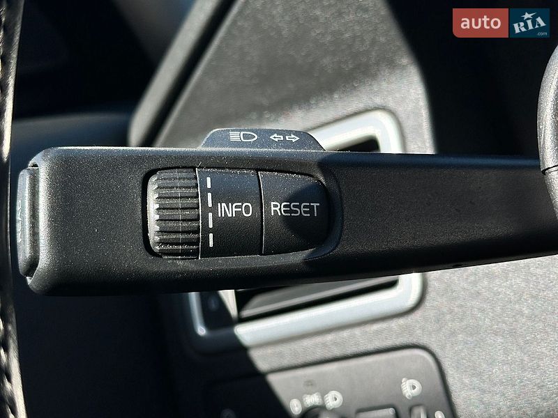 Универсал Volvo V70 2011 в Белогородке