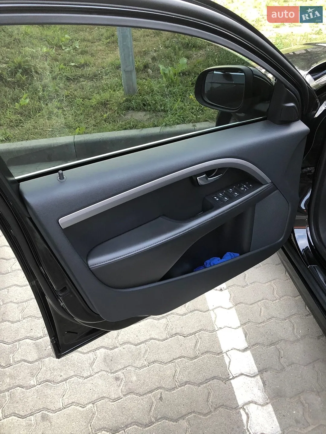 2011 Volvo V70 - мініатюра 7