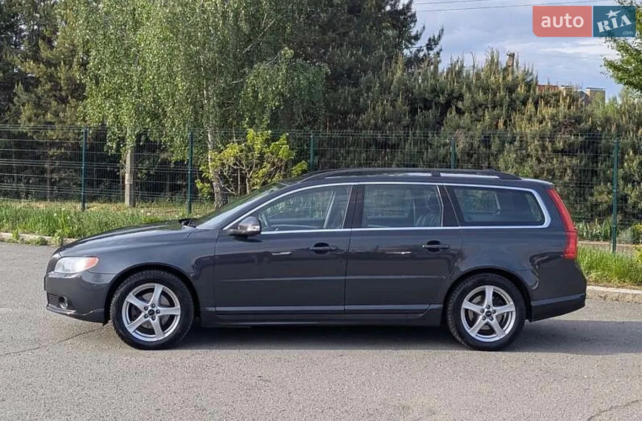 2011 Volvo V70 - фото 1