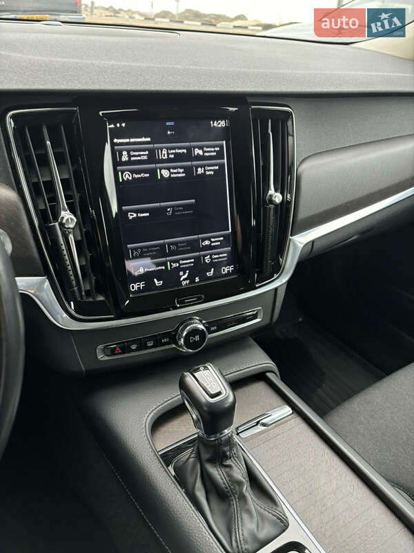 Универсал Volvo V90 Cross Country 2019 в Ровно