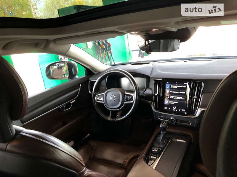 Универсал Volvo V90 Cross Country 2018 в Киеве