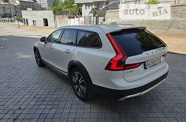 Универсал Volvo V90 Cross Country 2019 в Киеве