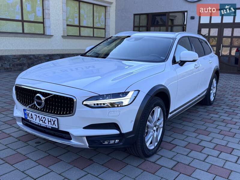 Універсал Volvo V90 Cross Country 2017 в Іршаві