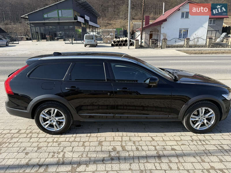 Універсал Volvo V90 Cross Country 2019 в Теребовлі