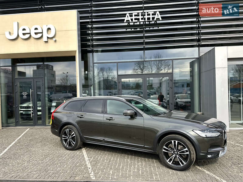 Універсал Volvo V90 Cross Country 2017 в Дніпрі