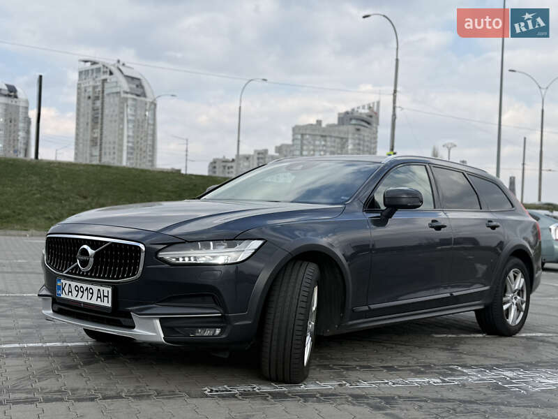 Универсал Volvo V90 Cross Country 2017 в Киеве