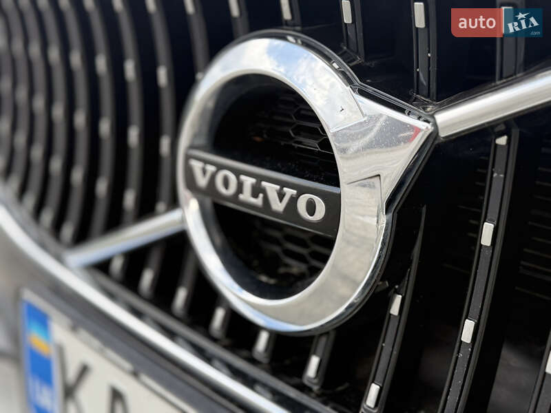 Универсал Volvo V90 Cross Country 2017 в Киеве