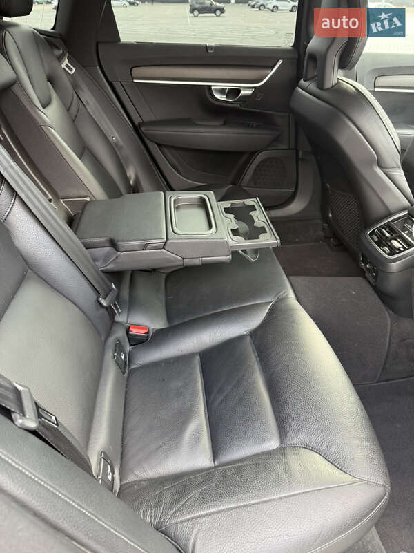 Универсал Volvo V90 Cross Country 2017 в Киеве