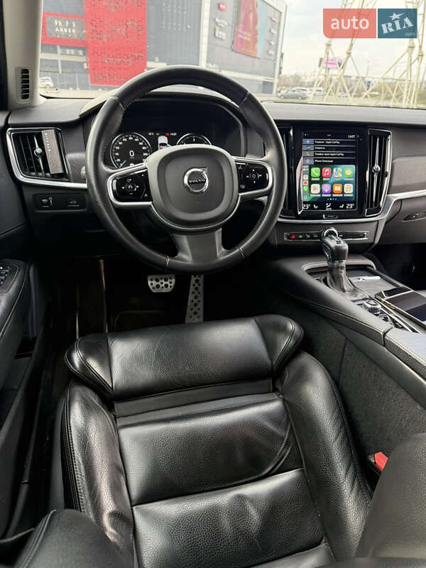 Универсал Volvo V90 Cross Country 2017 в Киеве