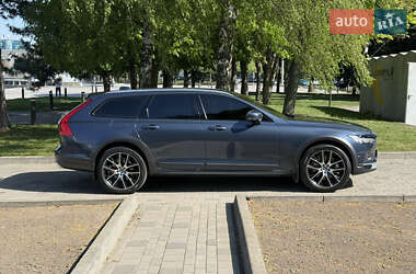Универсал Volvo V90 Cross Country 2020 в 