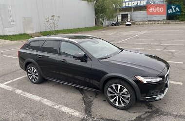 Универсал Volvo V90 Cross Country 2020 в 