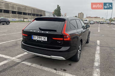 Универсал Volvo V90 Cross Country 2020 в 