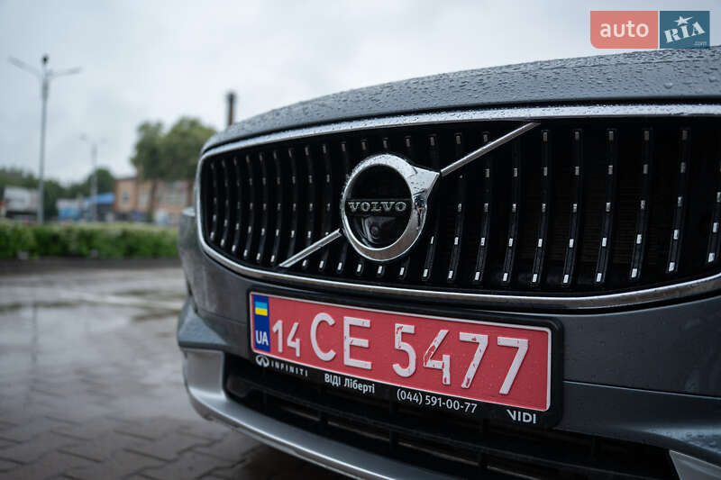 Універсал Volvo V90 Cross Country 2017 в Житомирі