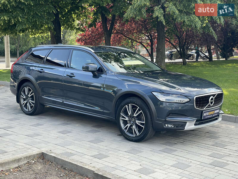 Volvo V90 Cross Country 2018