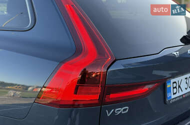 Универсал Volvo V90 Cross Country 2018 в 