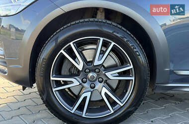 Универсал Volvo V90 Cross Country 2018 в 