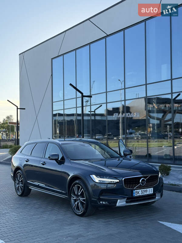 Универсал Volvo V90 Cross Country 2018 в Луцке