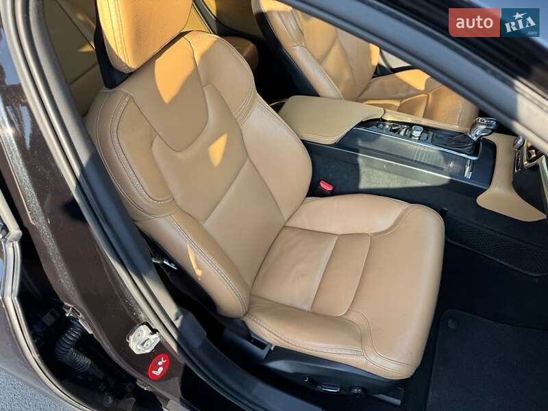 Універсал Volvo V90 Cross Country 2017 в Рівному