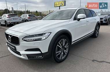 Универсал Volvo V90 Cross Country 2019 в 