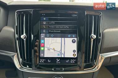 Универсал Volvo V90 Cross Country 2019 в 