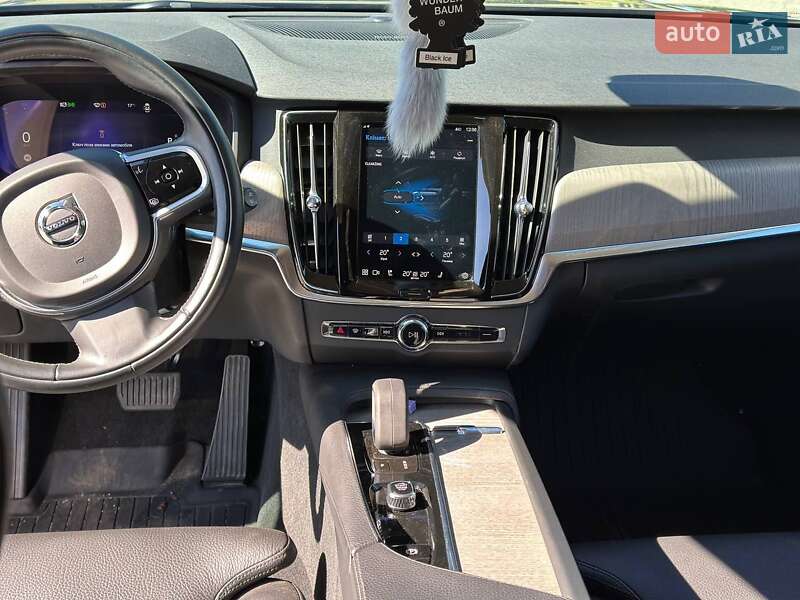 Универсал Volvo V90 Cross Country 2022 в Владимире