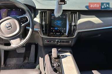 Универсал Volvo V90 Cross Country 2022 в 